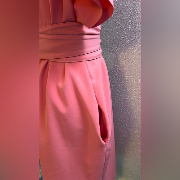 Elegant Pink Midi Dress - Picture 5 of 10